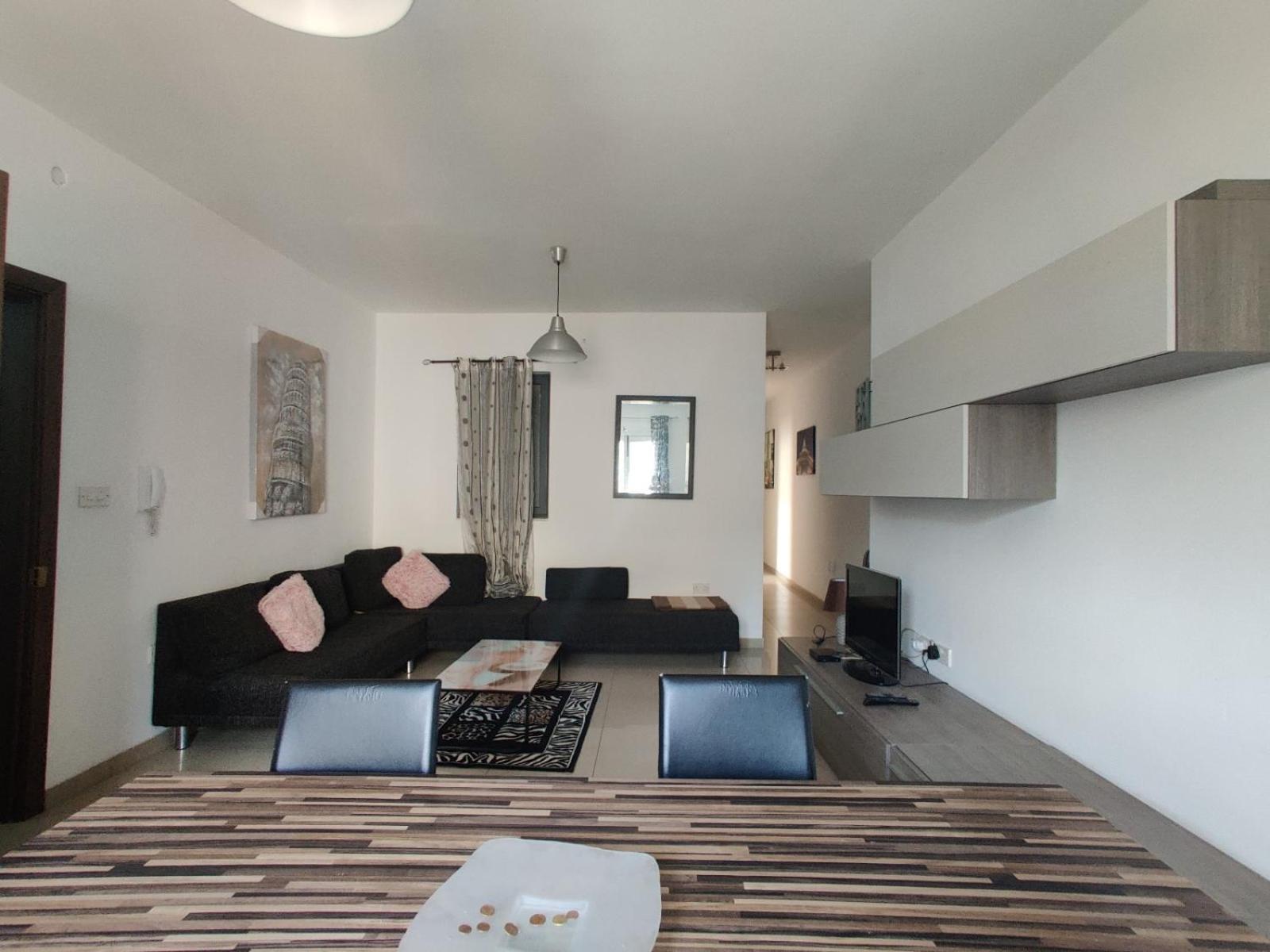 St Julians Sliema 3 Minutes Walk From Promenade 3 Bedroom Apartment المظهر الخارجي الصورة